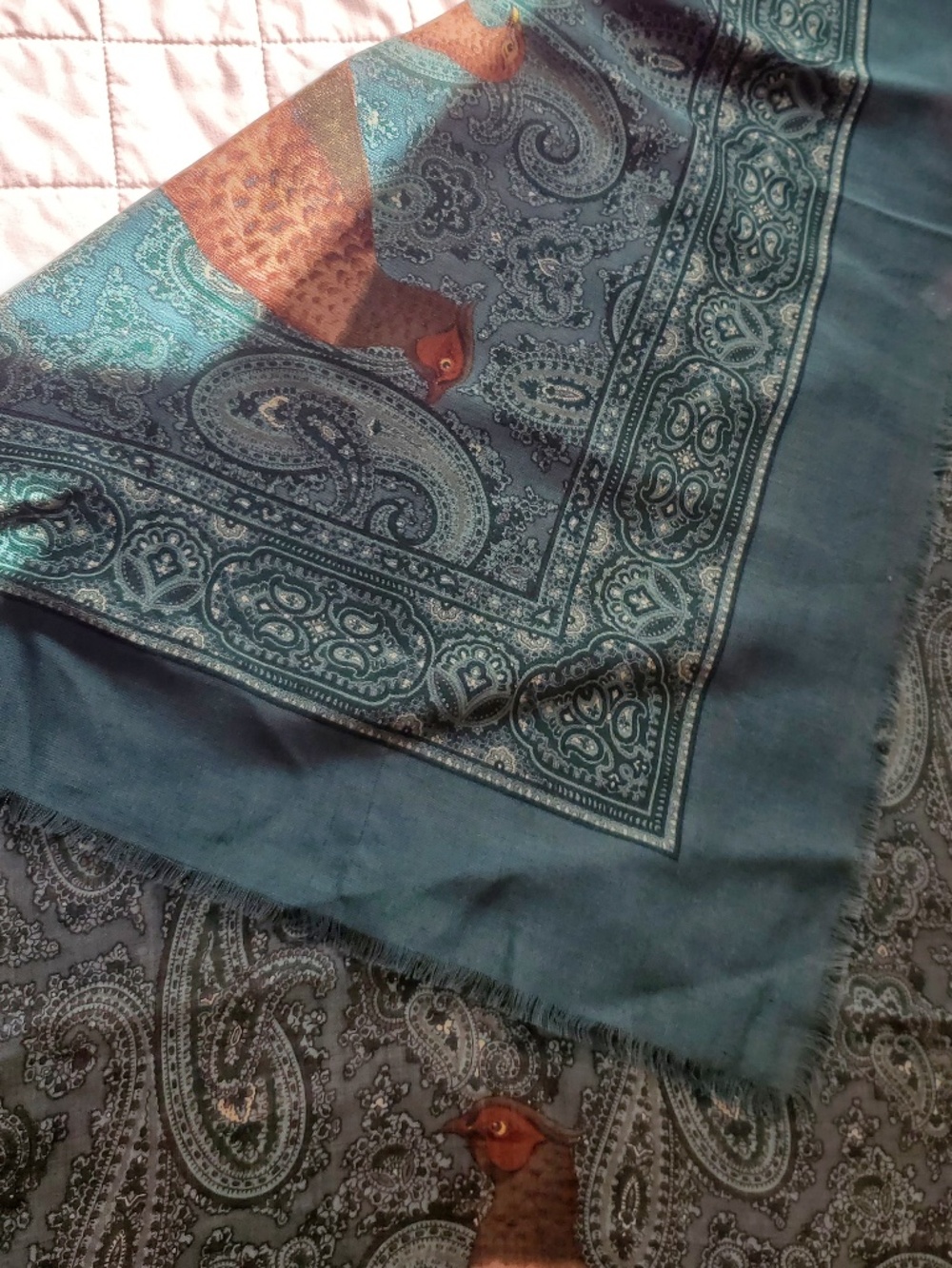 Vintage Georges Rech bird motif scarf, fair condition - Picture 5 of 13
